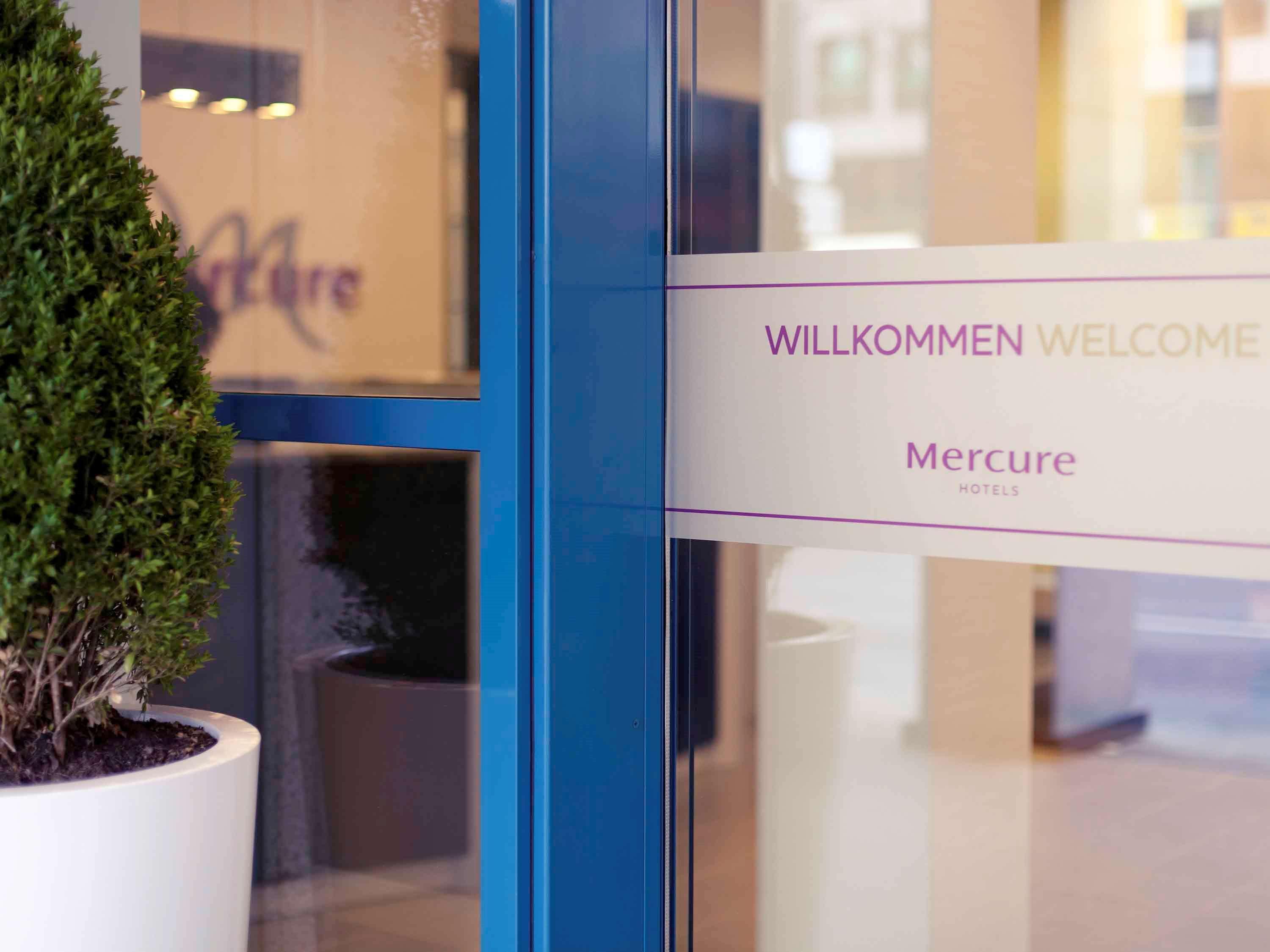 Mercure Frankfurt City Messe Fráncfort del Meno Exterior foto