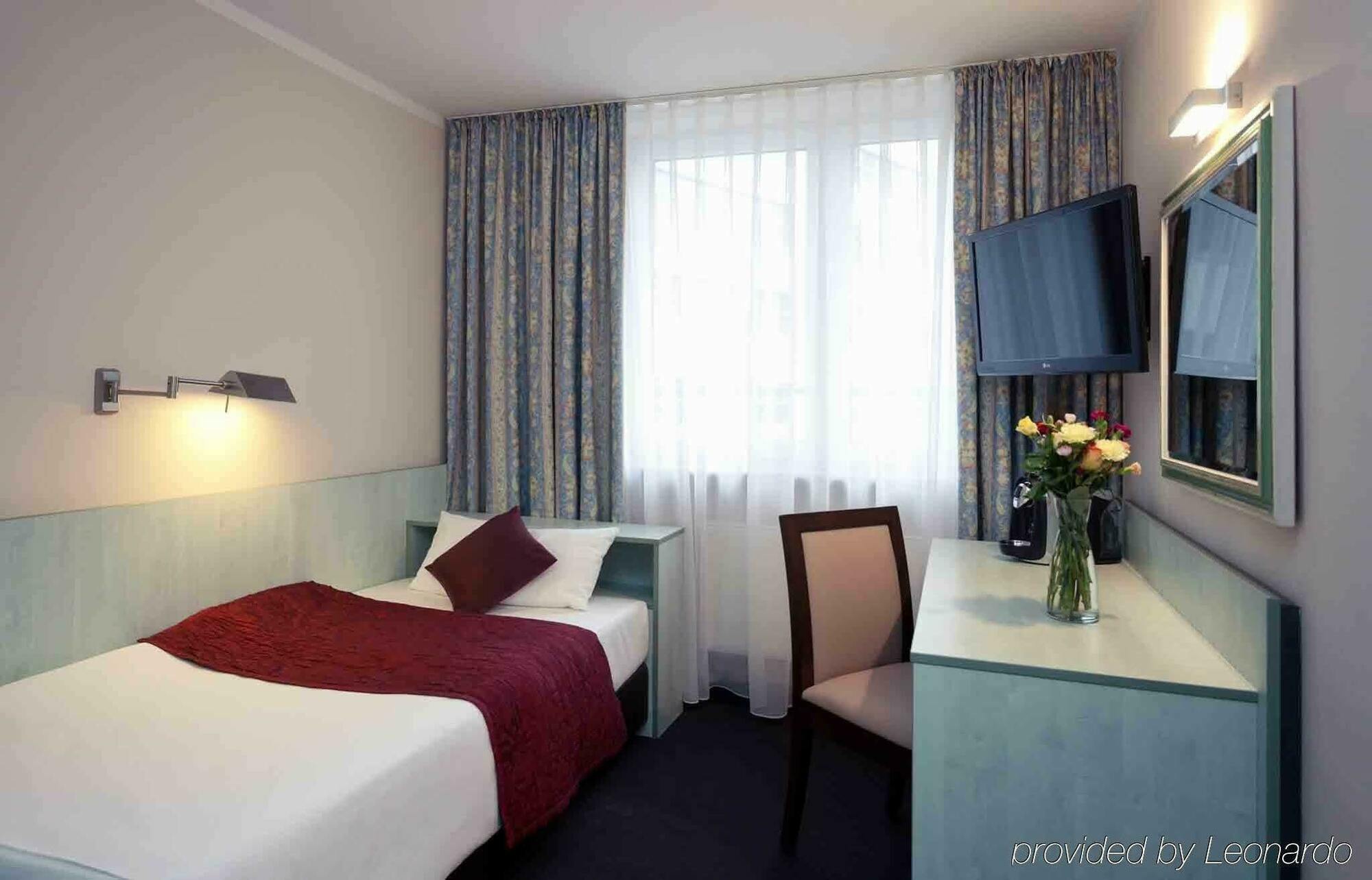 Mercure Frankfurt City Messe Fráncfort del Meno Exterior foto